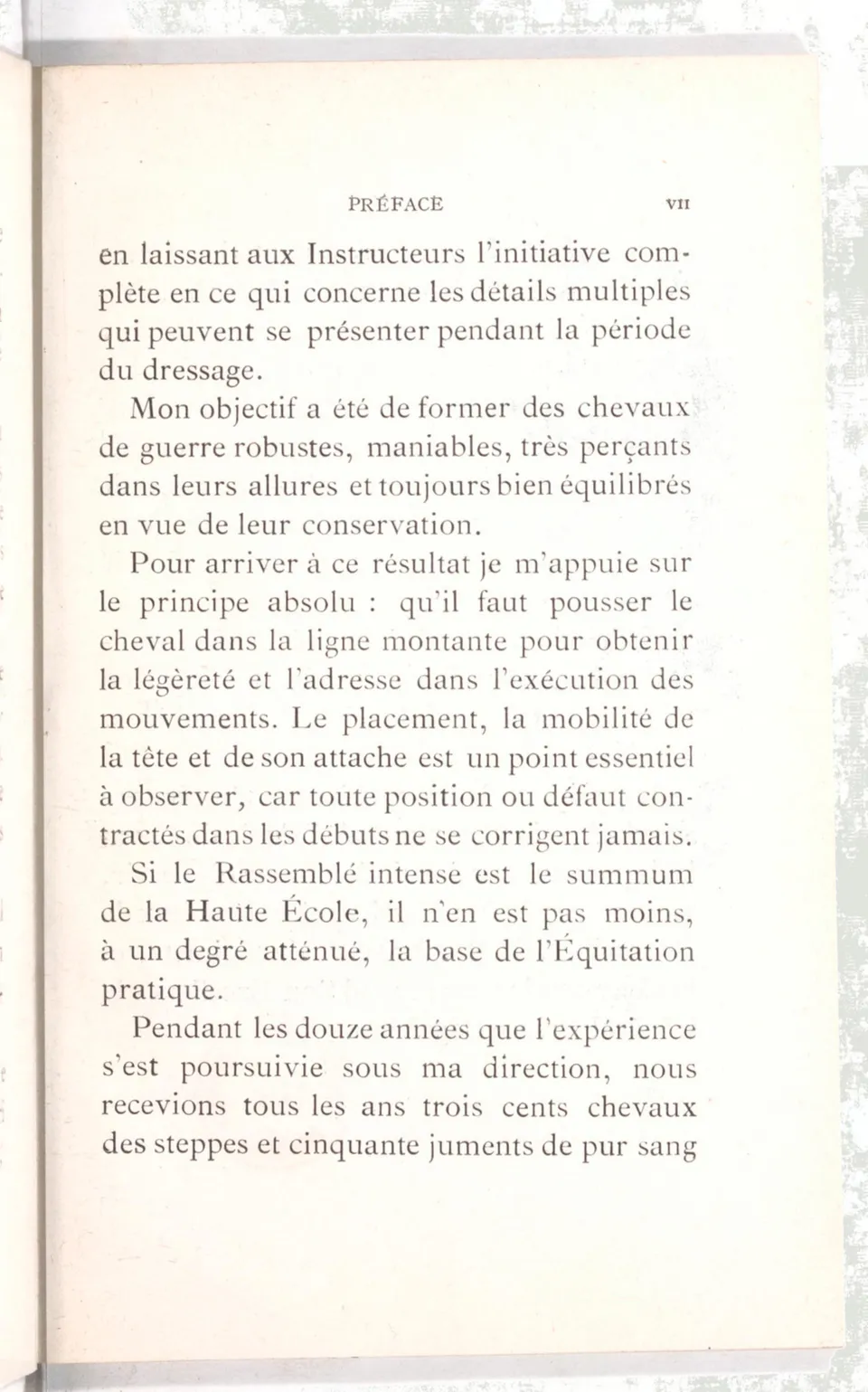 Règlement pour le dressage du cheval d'armes : établi en 1908 par la Commission de l'Ecole d'application de cavalerie des officiers à Saint-Pétersbourg, скан 14 из 175